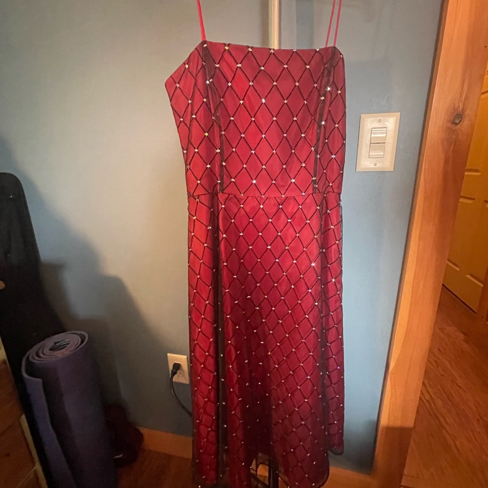 Jessica Howard Burgundy Dress with Lattice Design